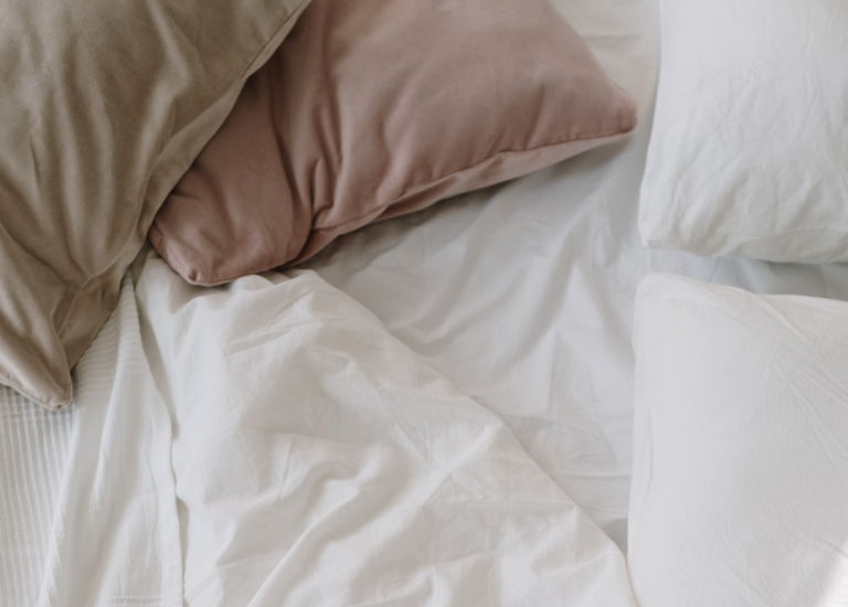 Difficultés d'endormissement liées à un mental qui tourne avant de dormir.